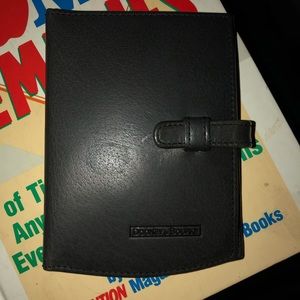 VINTAGE Dooney and Burke mini wallet color black